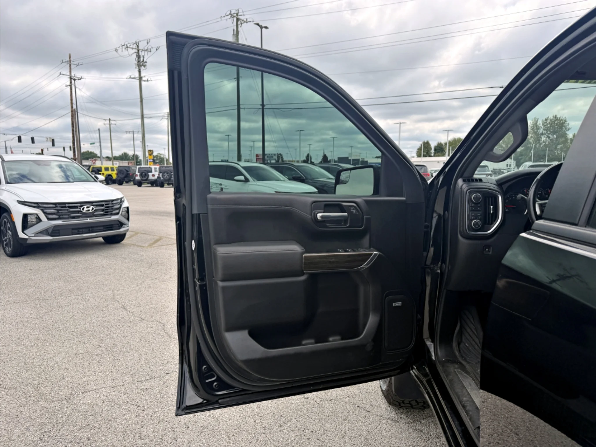 Used 2022 Black Chevrolet LT Trail Boss image 19