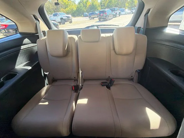 Used 2024 White Honda EX-L image 14
