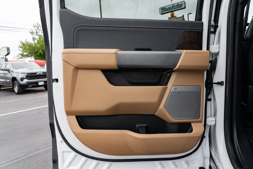 Used 2022 Oxford White Ford Lariat image 29