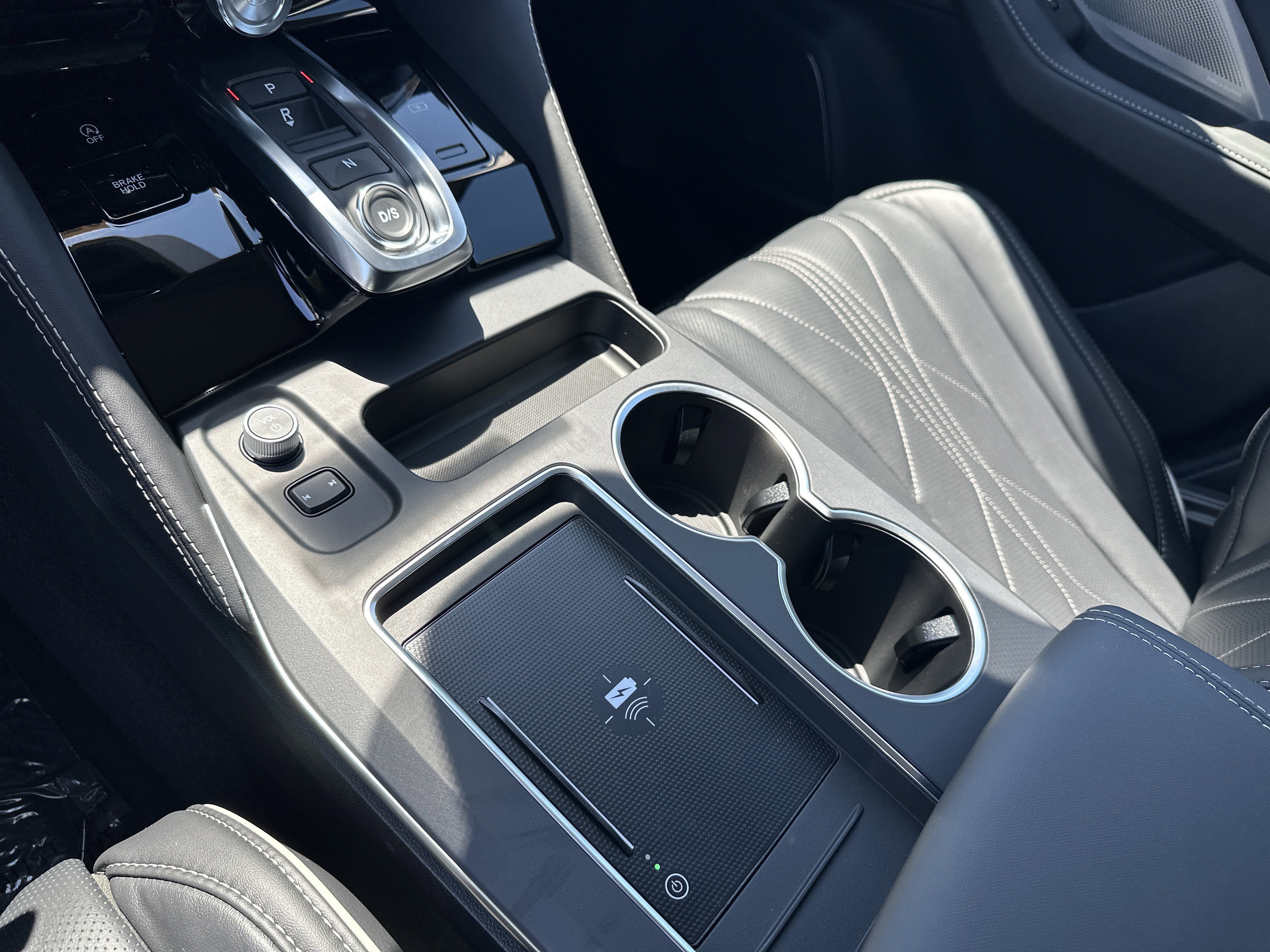 New 2026 Liquid Carbon Metallic Acura w/Advance Package image 25