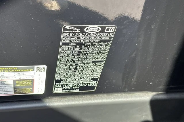 New 2027 Constellation Blue Ultra Metallic Gloss Land Rover Dynamic SE image 28