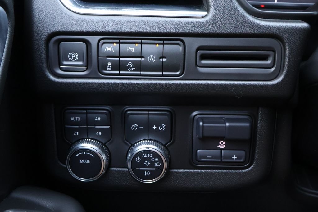 2023 GMC Yukon XL AT4 - Photo 37