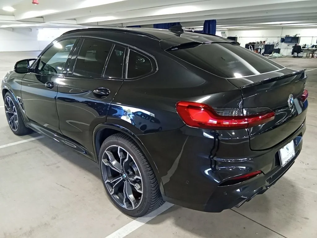 Used 2020 Black Sapphire Metallic BMW  image 7
