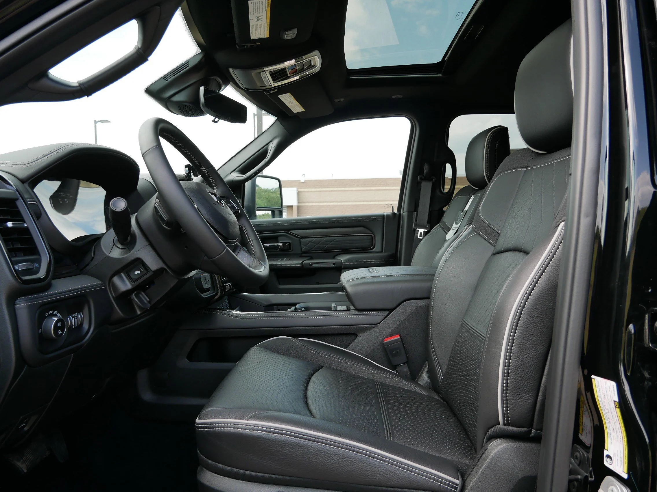 2026 RAM 2500 Limited - Photo 7