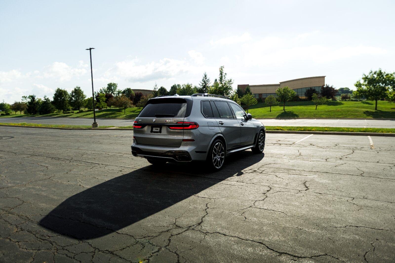Used 2025 Skyscraper Grey Metallic BMW M60i image 14