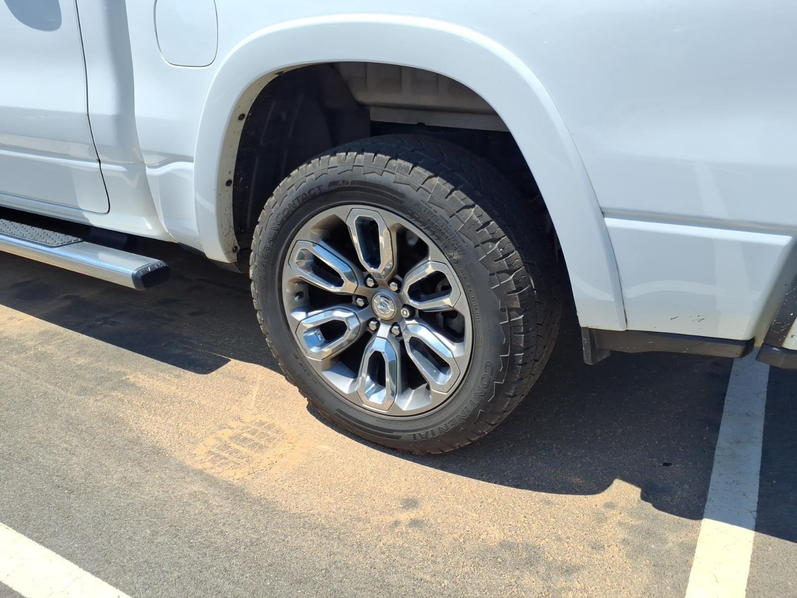 Used 2020 Bright White Clearcoat Ram Laramie image 19