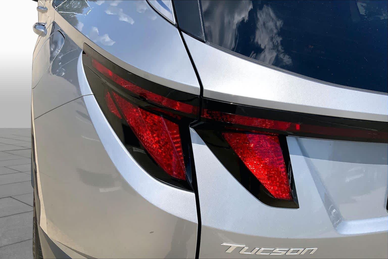 Used 2025 Shimmering Silver Hyundai SEL image 26