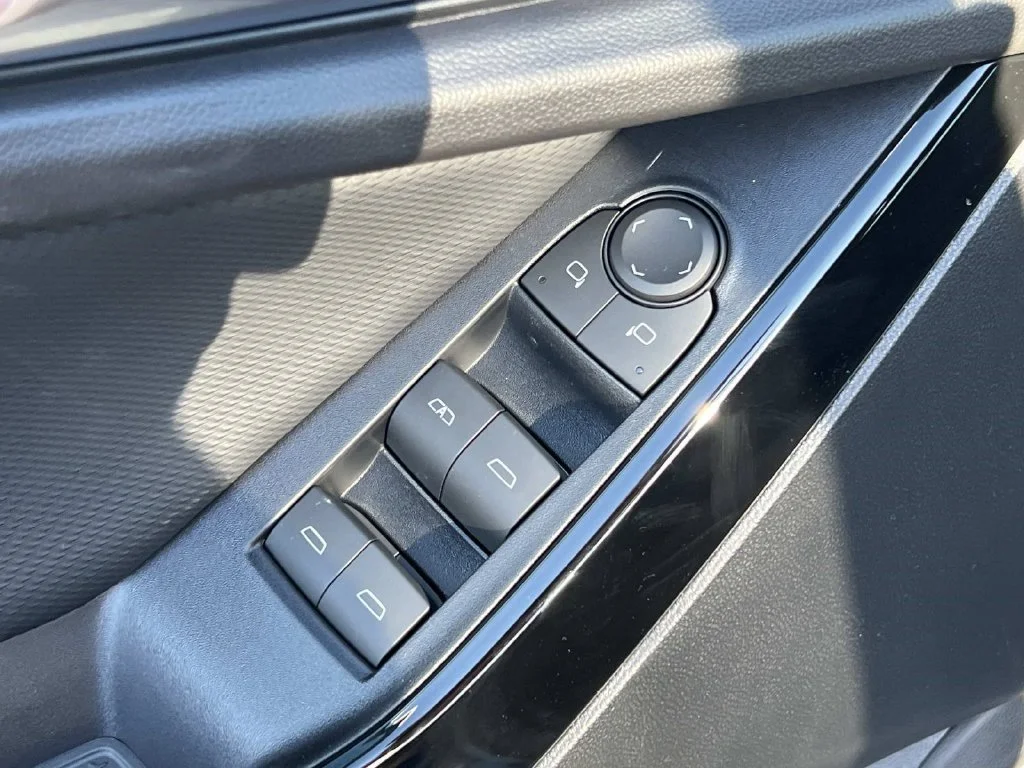 2027 Chevrolet Equinox LT - Photo 12