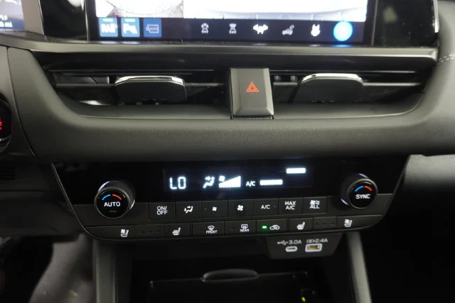 New 2026 CRYSTAL BLACK SILICA Subaru Touring image 18
