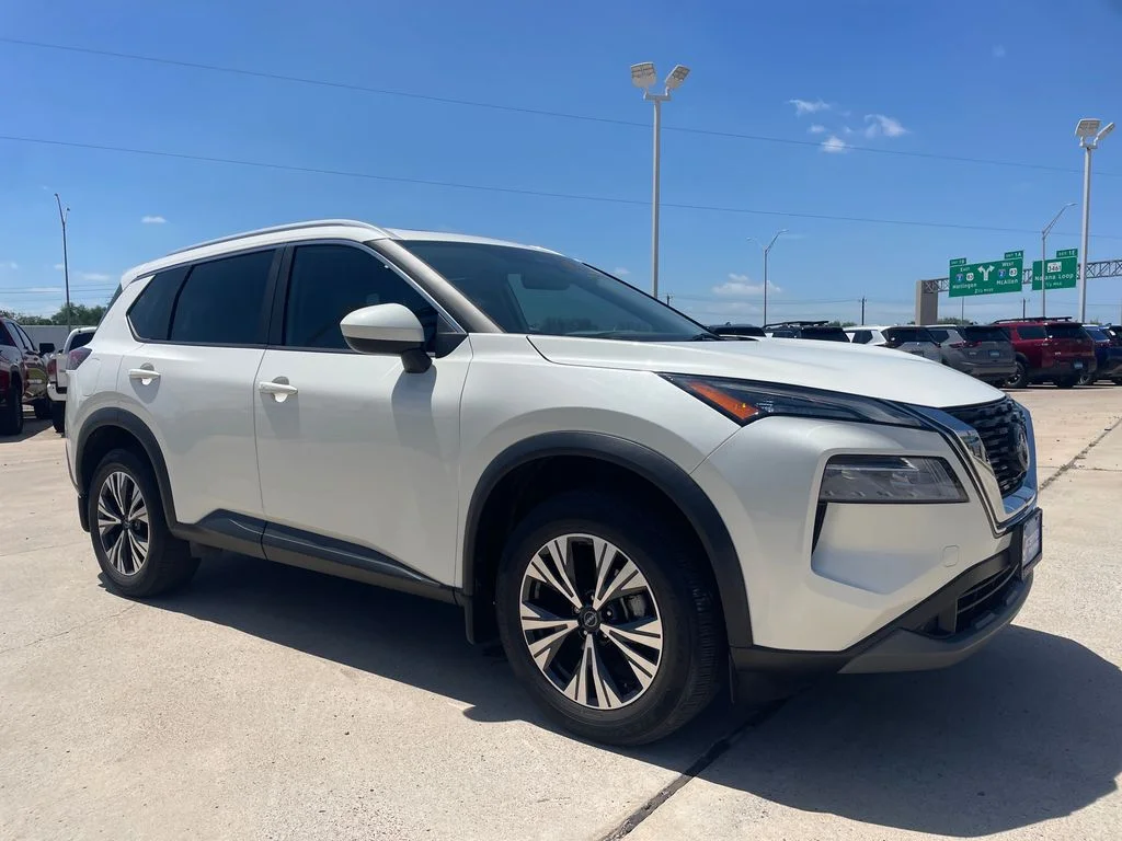 Used 2023 White Nissan SV image 7