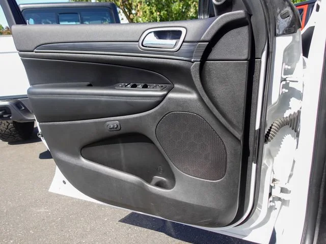 Used 2021 White Jeep Limited X image 18