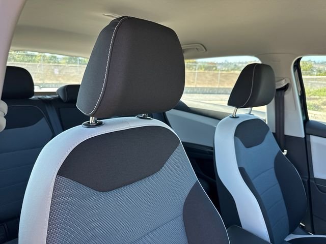 2025 Volkswagen Taos S - Photo 16