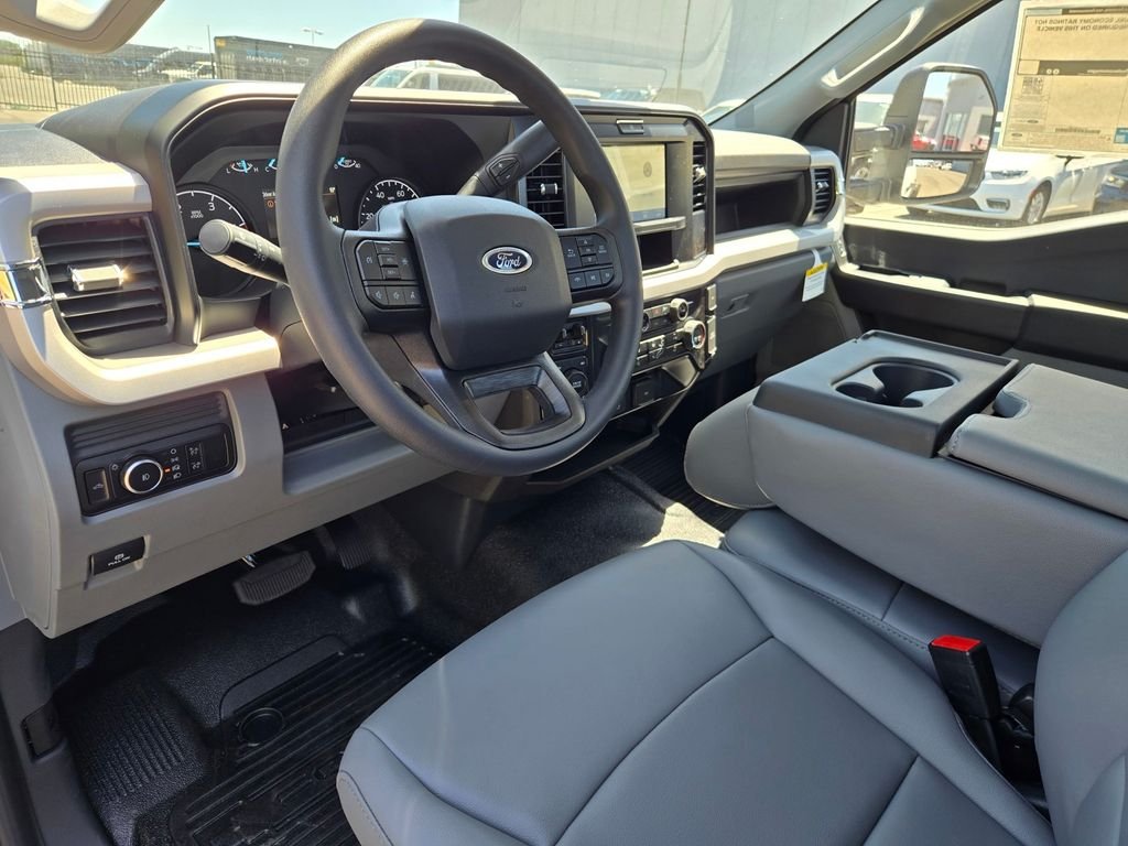 New 2026 Oxford White Ford F-450® XL image 5