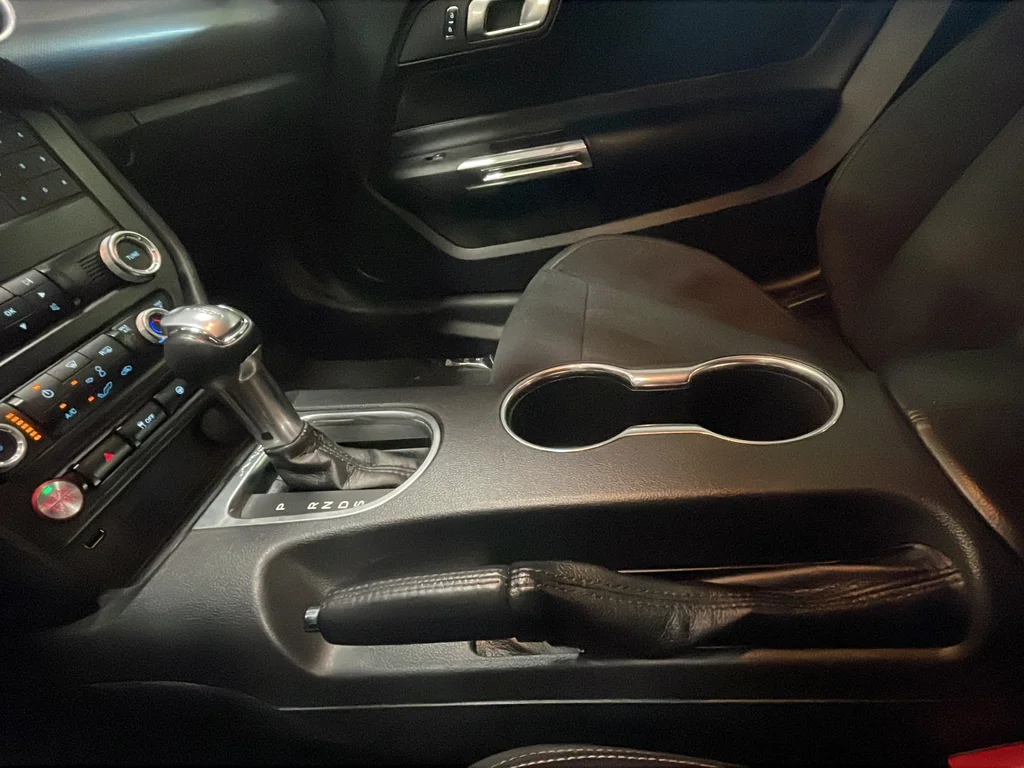 2021 Ford Mustang GT - Photo 21