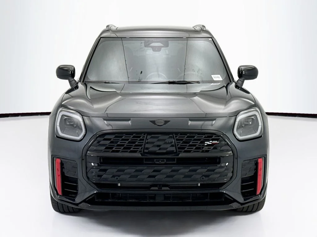 New 2027 Legend Grey Metallic MINI Iconic image 2