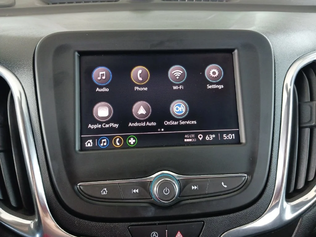 Used 2023 SUMMIT WHITE Chevrolet LT image 20