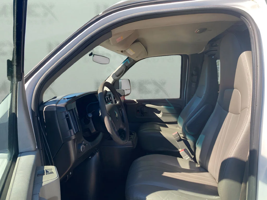 Used 2014 SUMMIT WHITE Chevrolet  image 9