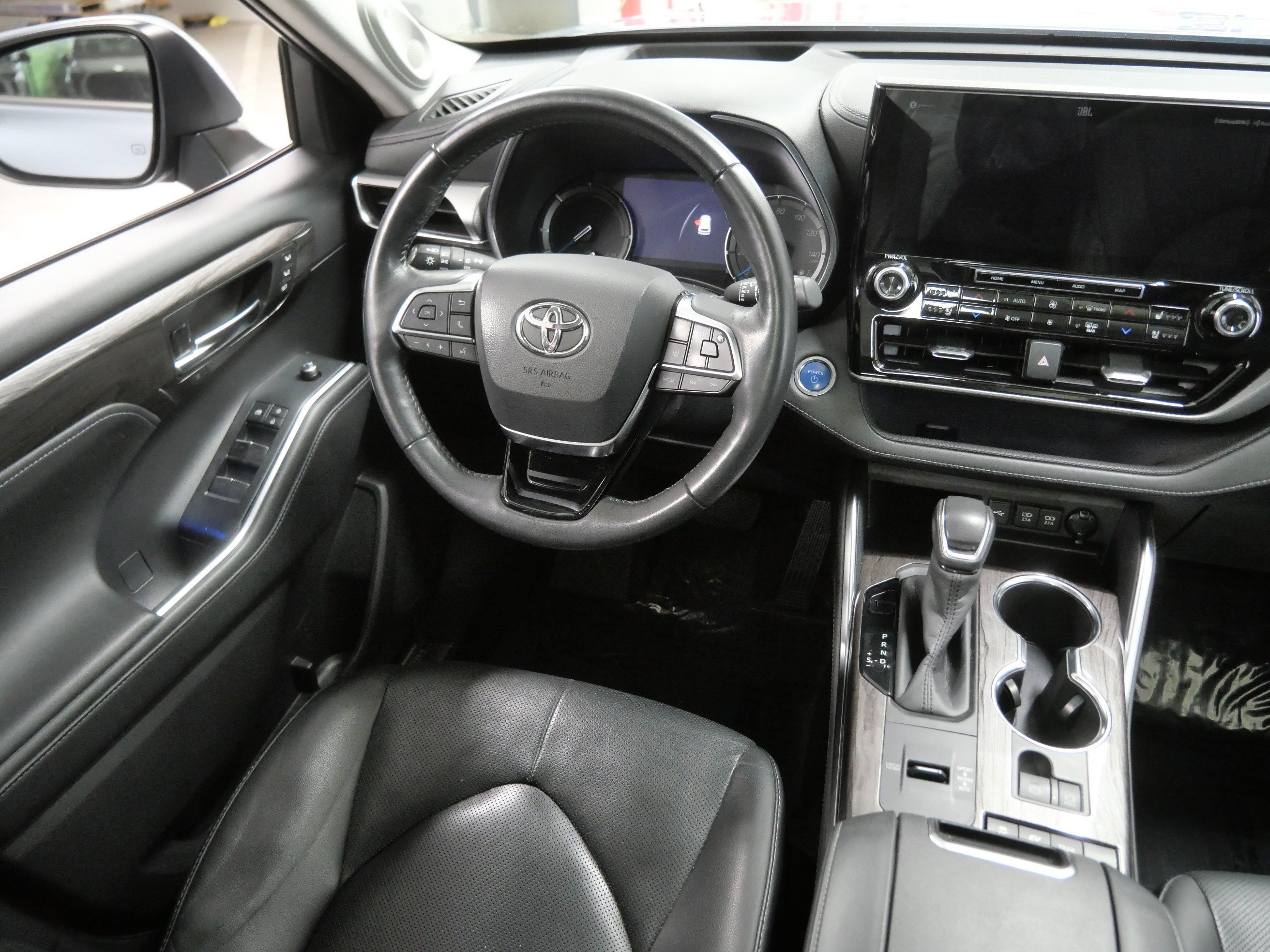 Certified Used 2020 Moon Dust Toyota Hybrid Platinum image 10