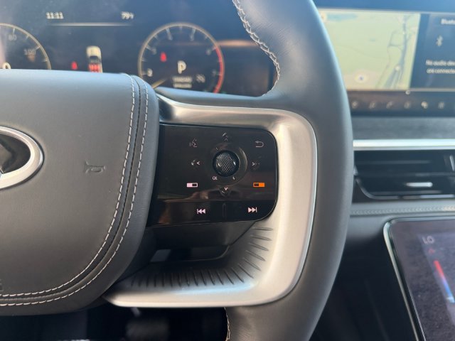 Used 2025 Silver INFINITI SENSORY image 12