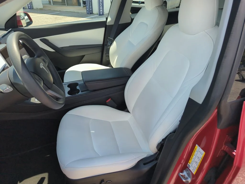 Used 2022  Tesla Performance image 12
