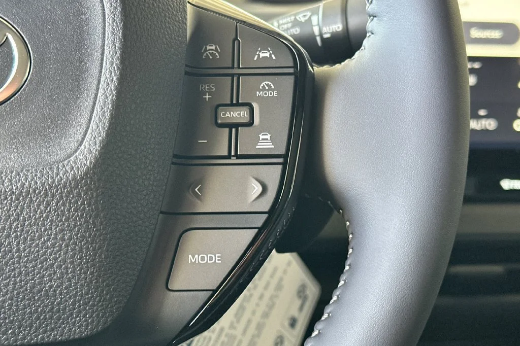 New 2027 Wind Chill Pearl <sup>1</sup> Toyota  XSE image 28