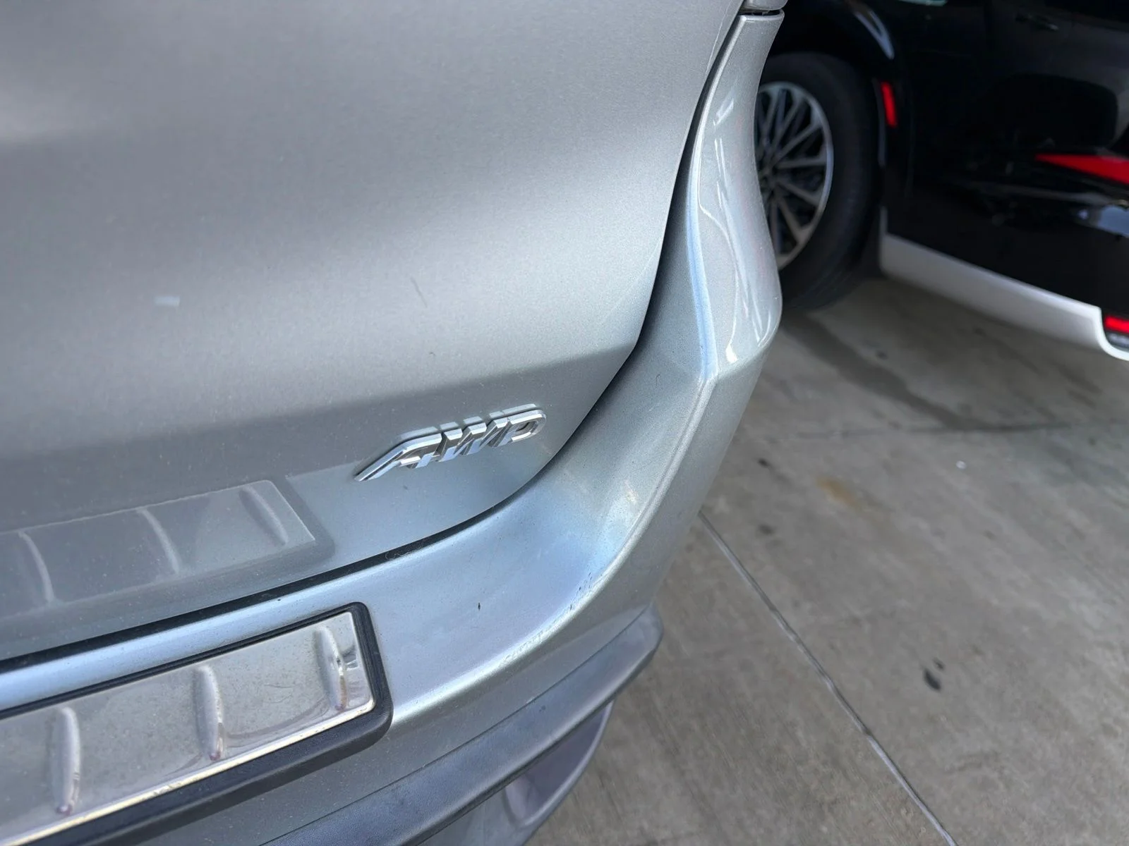 Used 2018 Silver Toyota LE image 13