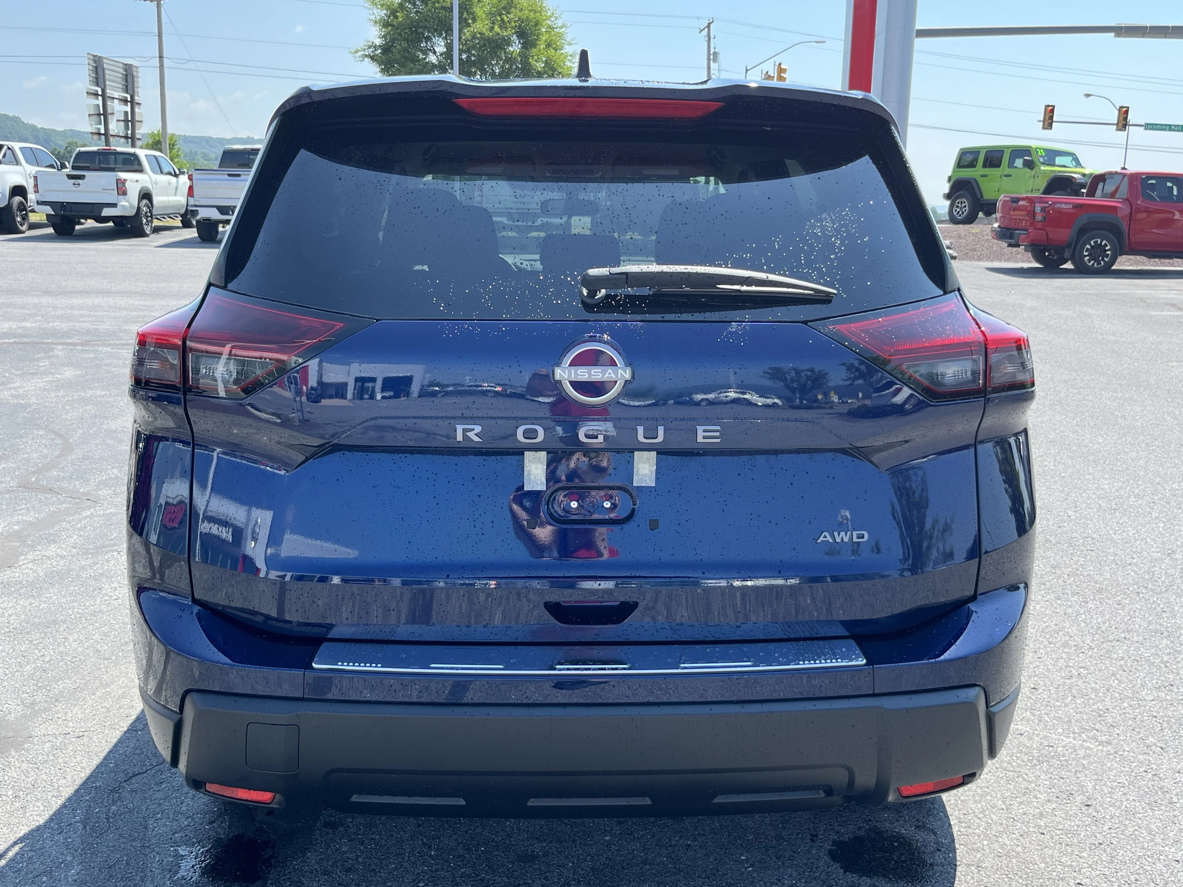 New 2026 Deep Ocean Blue Pearl Nissan SV image 6