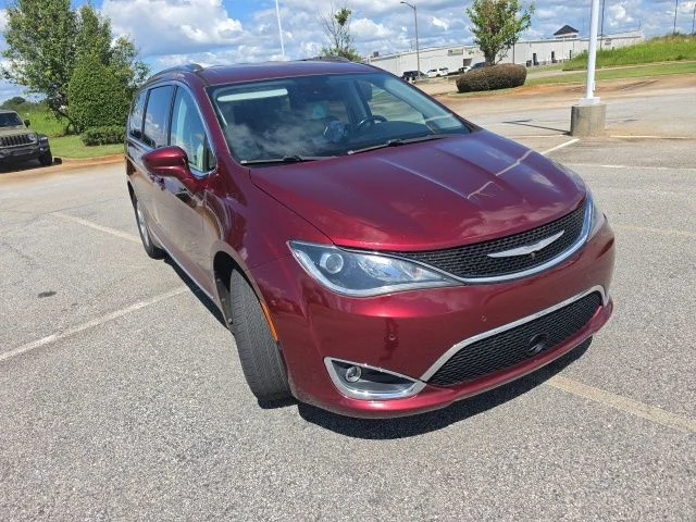 Used 2017 Red Chrysler Touring L Plus image 5