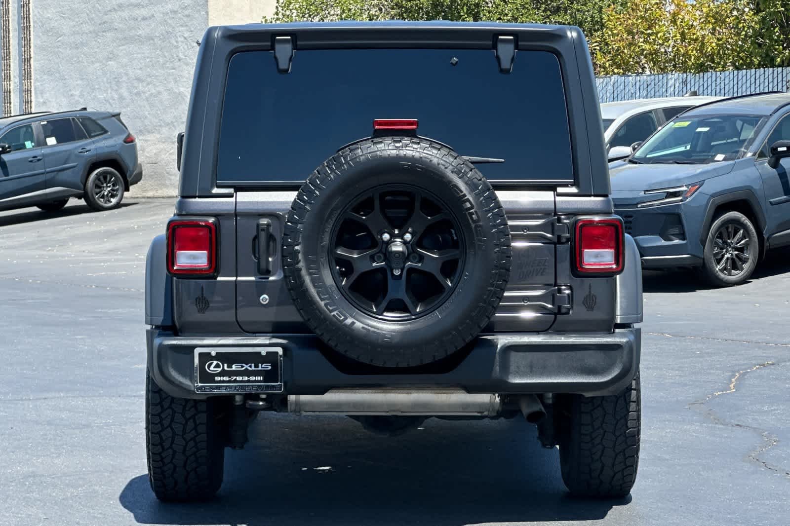 Used 2020 Granite Crystal Metallic Clearcoat Jeep Willys image 8