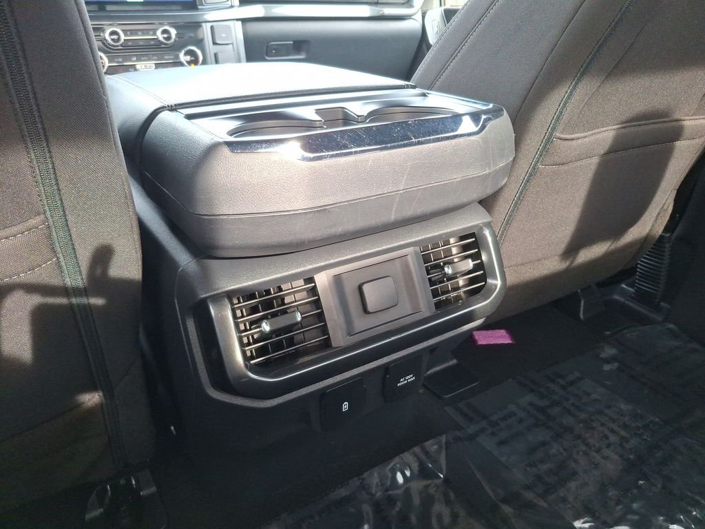 Used 2022 White Ford XLT image 21