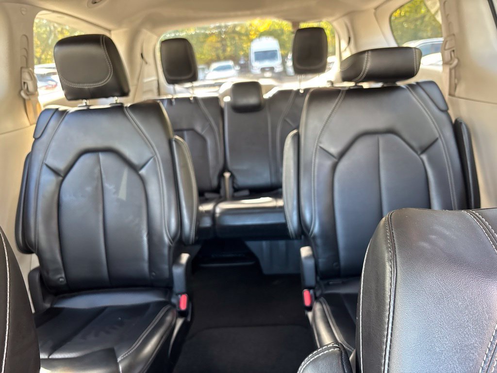 Used 2024 White Chrysler Touring L image 22