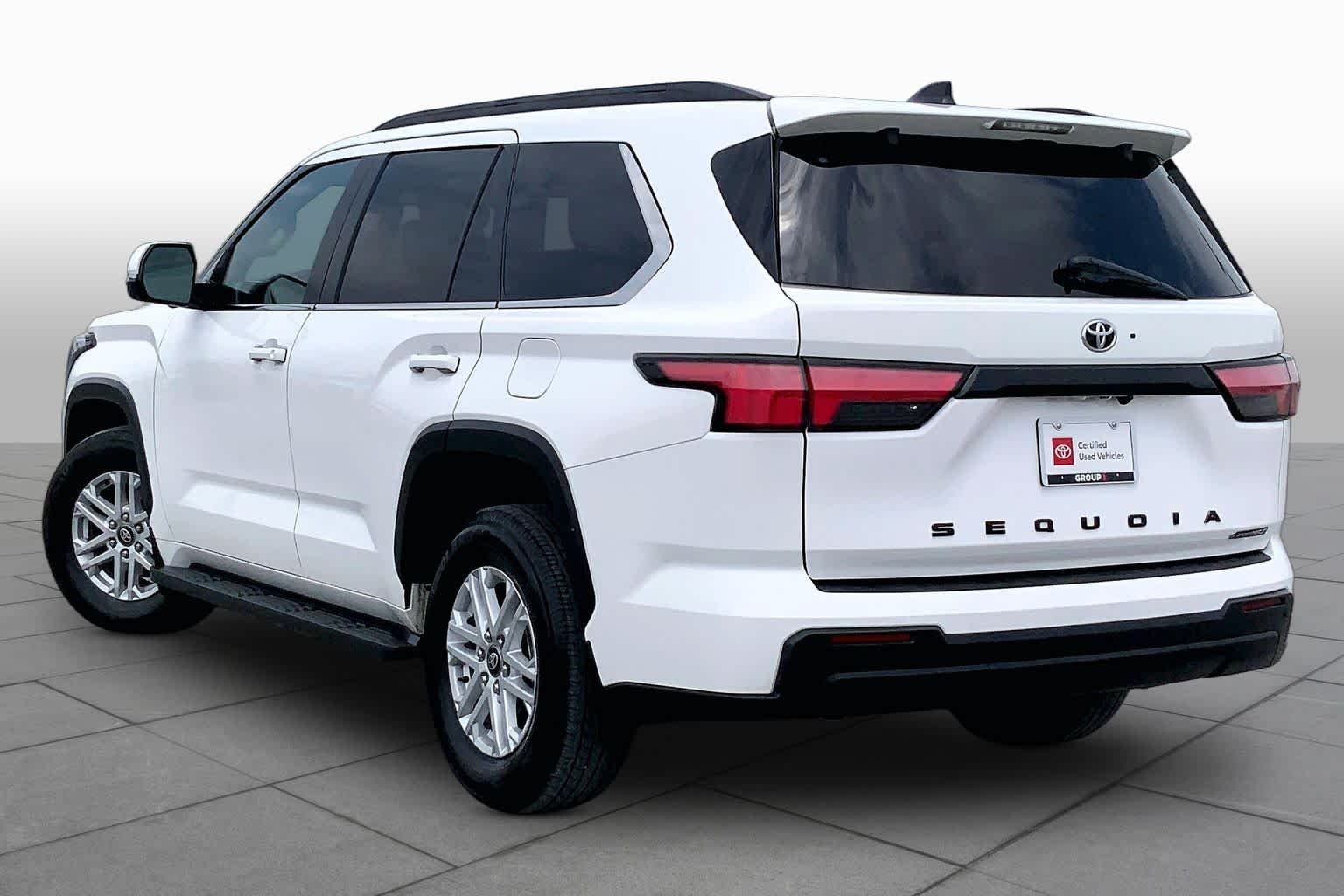Used 2025 Ice Cap Toyota SR5 image 12