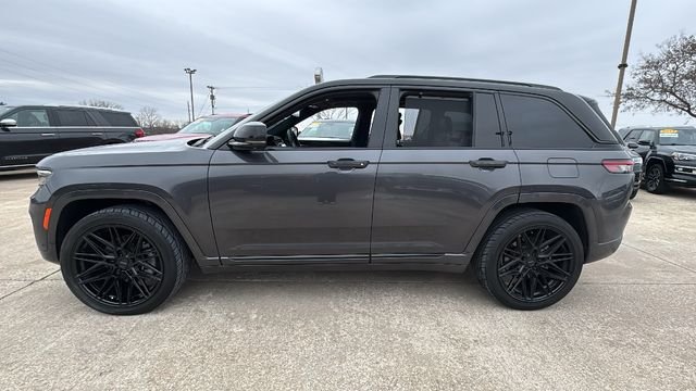 2022 Jeep Grand Cherokee Summit