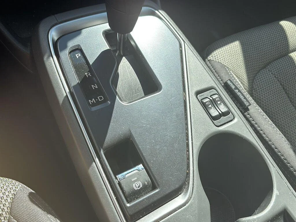 Used 2024 Crystal White Pearl Subaru Premium image 9