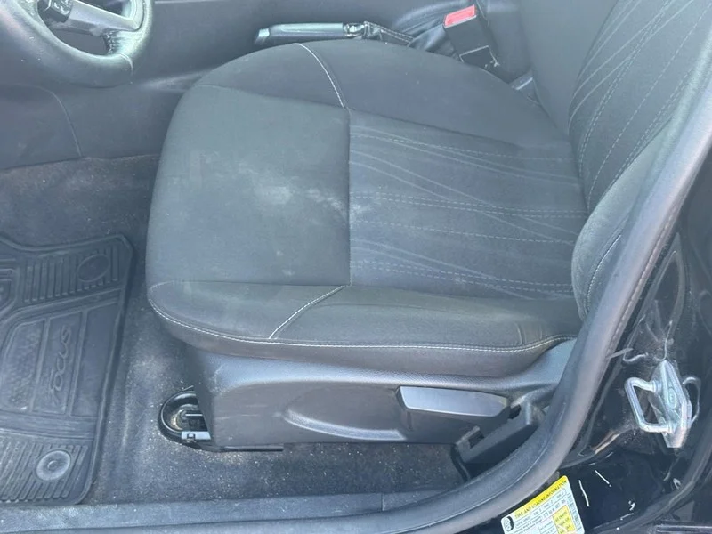 Used 2017 Shadow Black Ford SE image 18