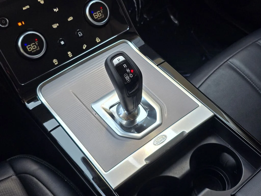 Used 2020 Black Land Rover S image 29