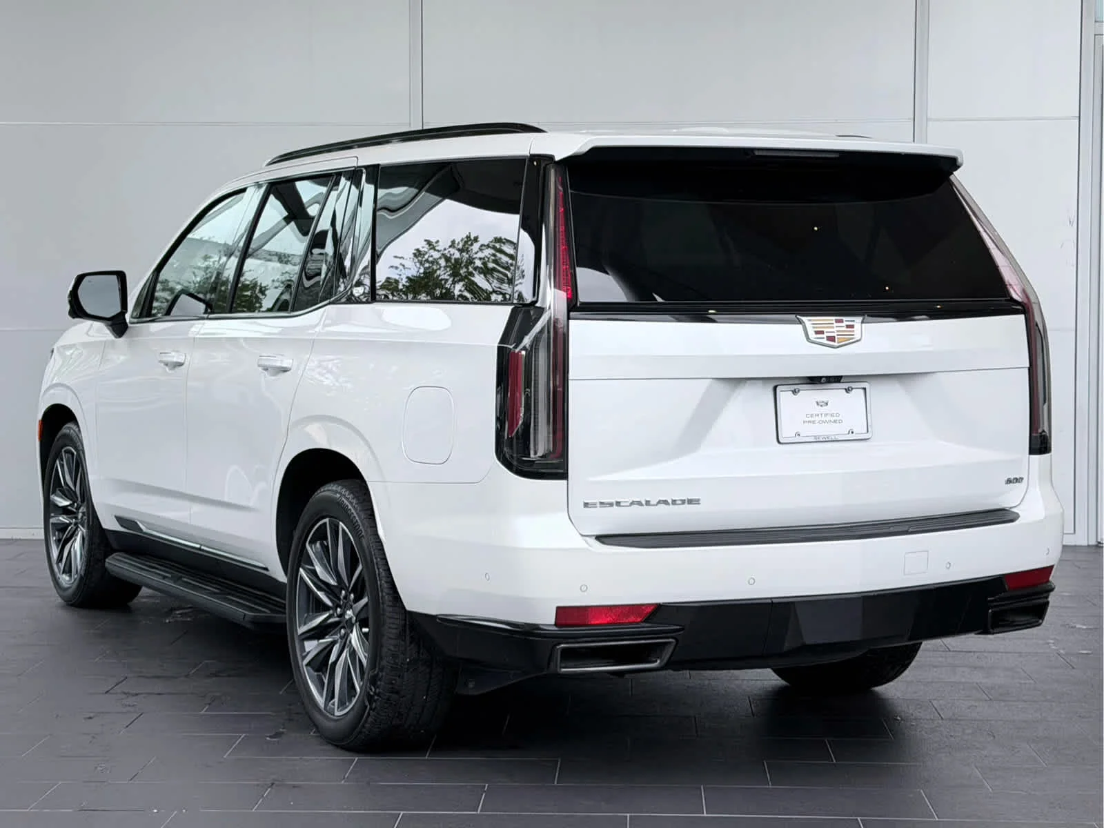 Certified Used 2023 CRYSTAL WHITE TRICOAT Cadillac RWD Sport image 6