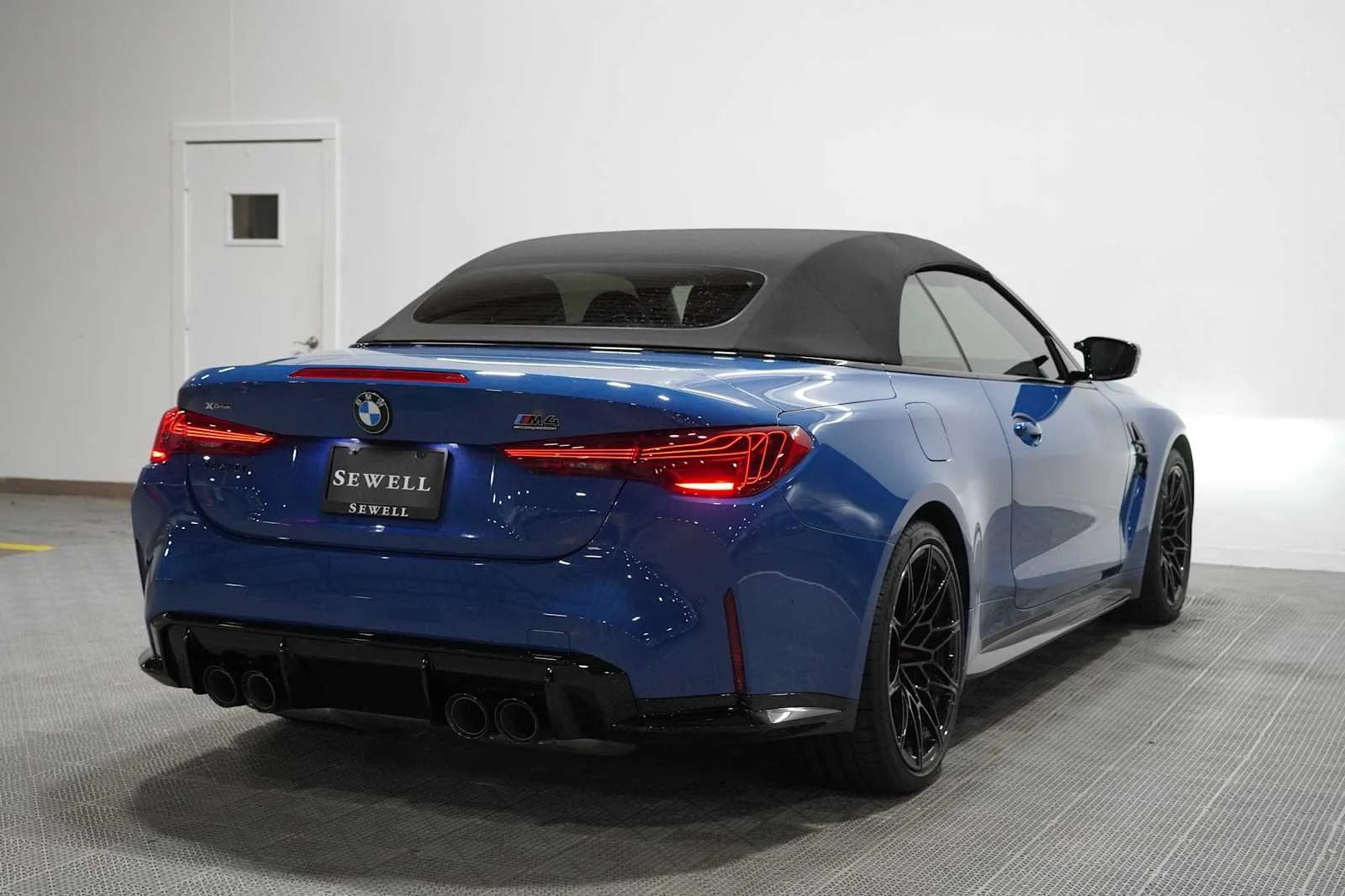 New 2027 Special Order Color BMW Competition xDrive image 2