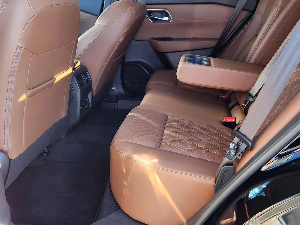 2026 Nissan Rogue Platinum - Photo 14
