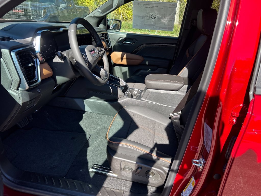 2026 GMC Canyon AT4 - Photo 31