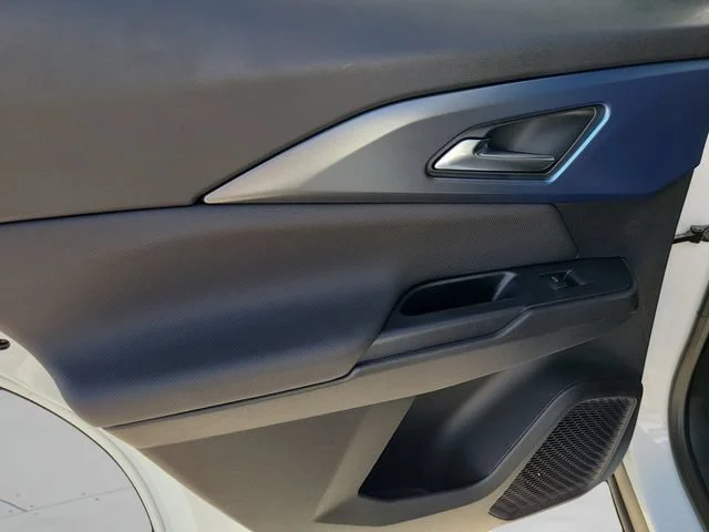New 2026 Summit White Chevrolet LT image 18