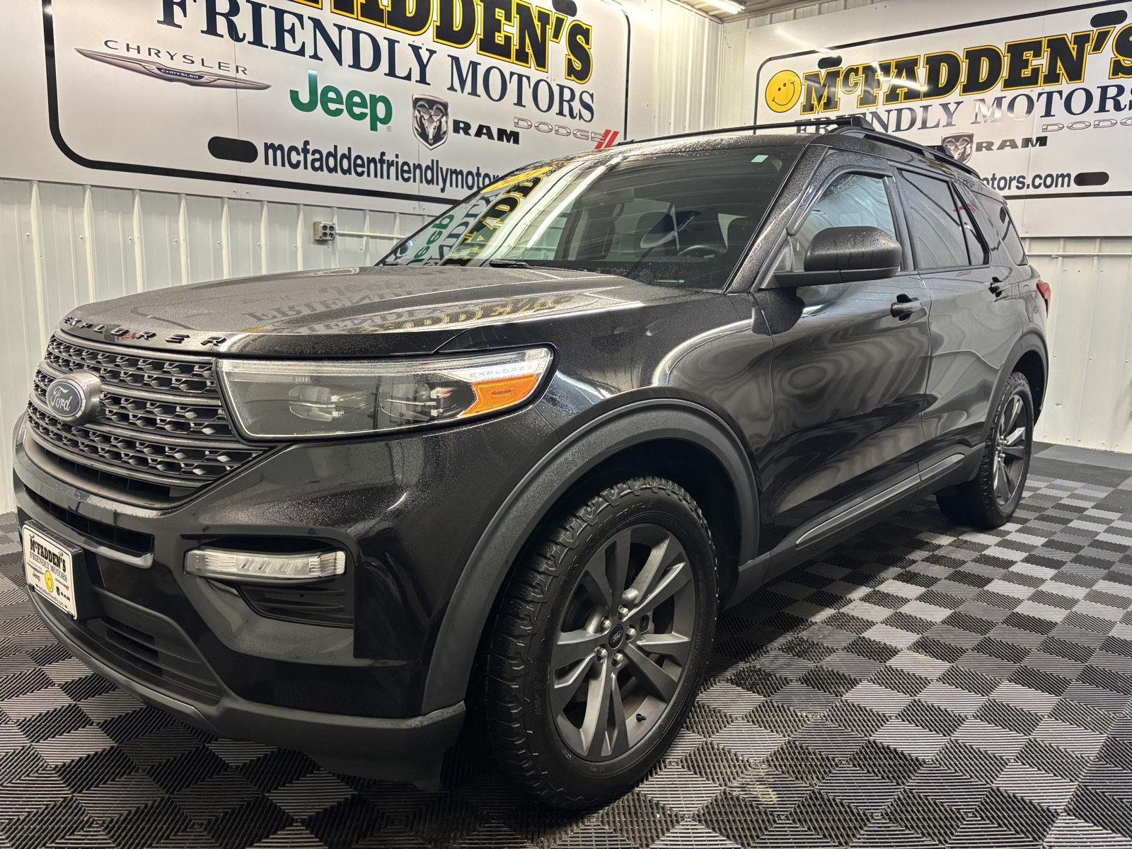 Used 2021 Agate Black Metallic Ford XLT image 6