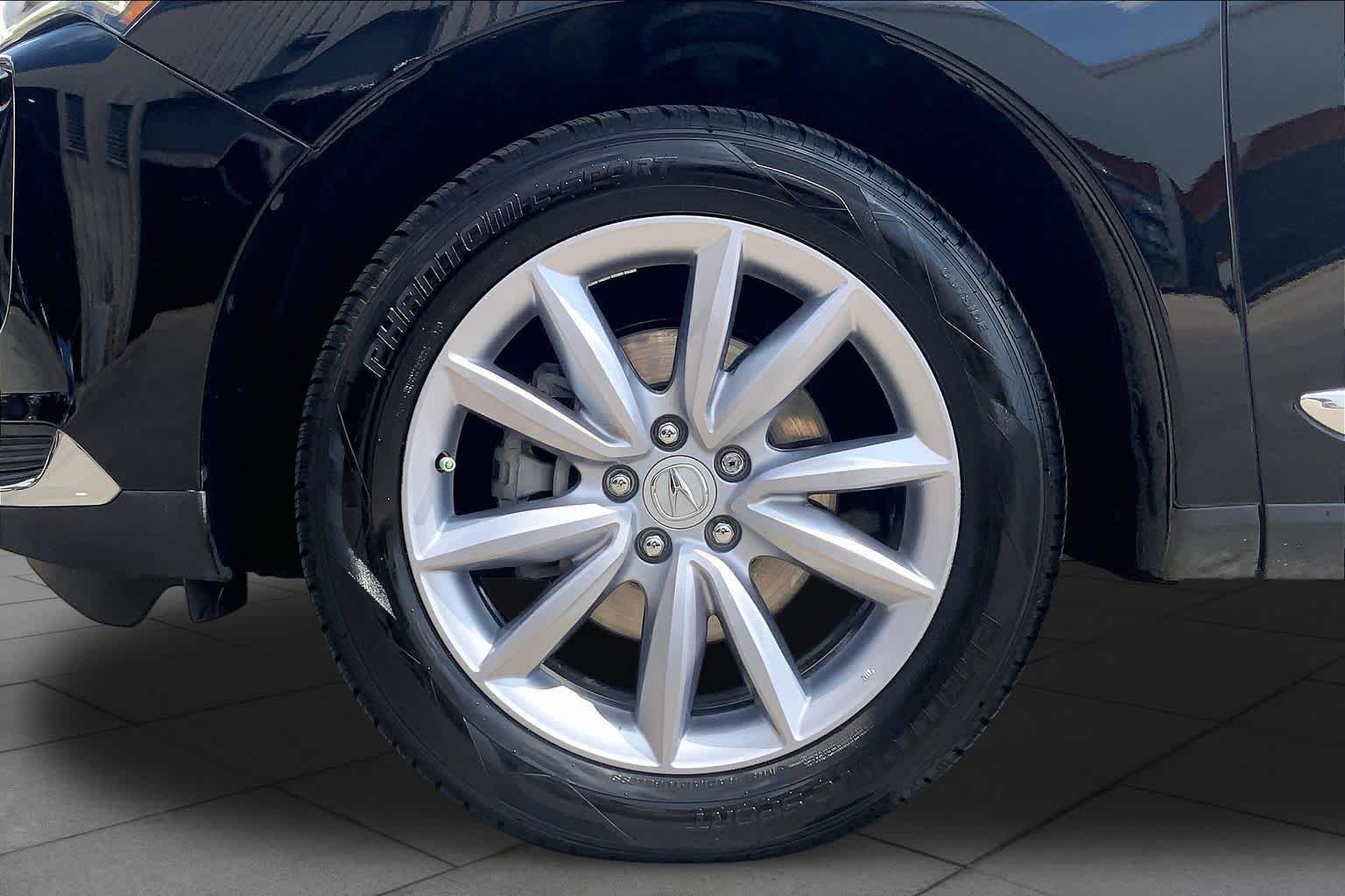 Used 2024 Majestic Black Pearl Acura  image 11
