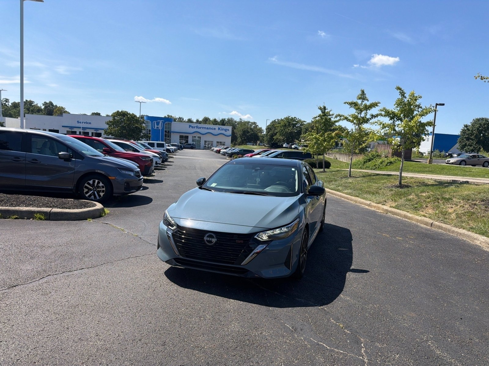 Used 2024 Atlantic Gray Metallic/Super Black Nissan SR image 5
