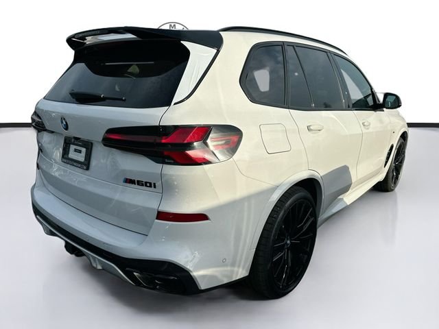 New 2026 White BMW M60i image 2