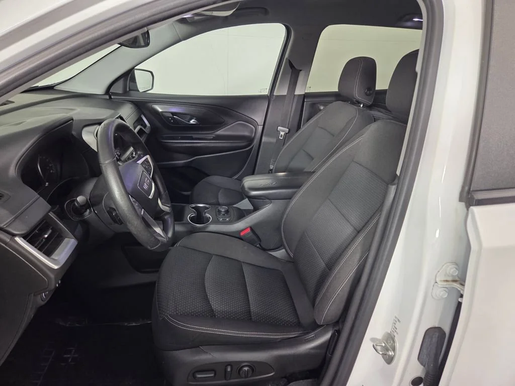 Used 2022 Summit White GMC SLE image 9