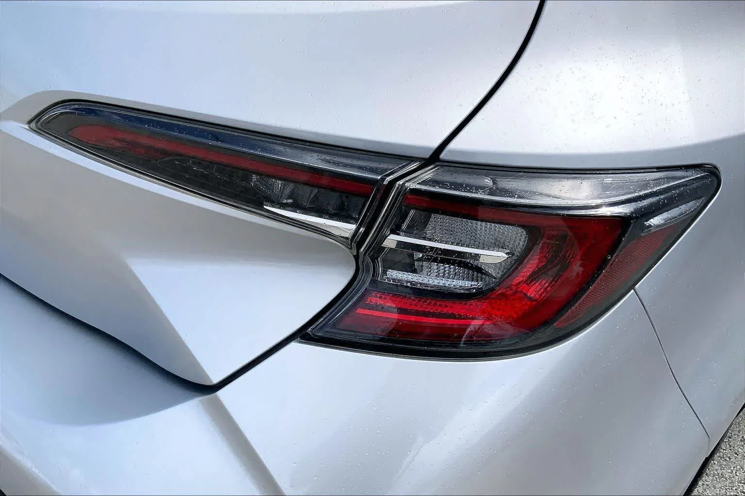 Used 2019 Sil/silver Toyota SE image 32