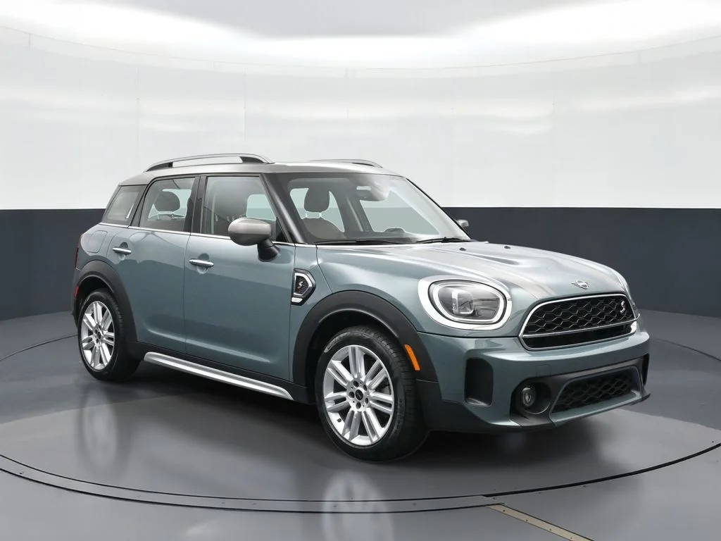 Used 2024 Green MINI Signature image 13