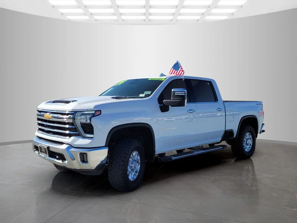 Used 2024 Summit White Chevrolet LTZ image 8
