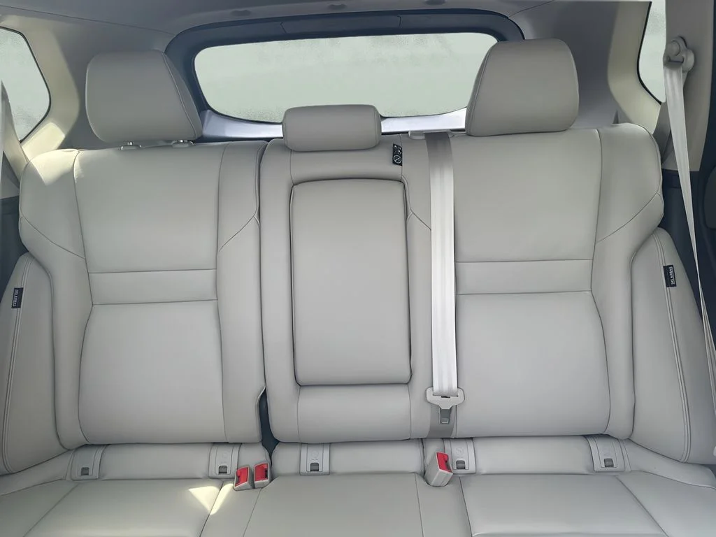 Used 2025 White Nissan SL image 12